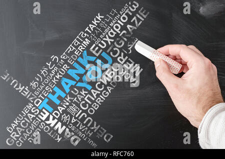Merci Nuage de mots dans plusieurs langues on chalkboard Banque D'Images