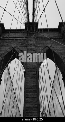 Pont de Brooklyn en noir et blanc Banque D'Images
