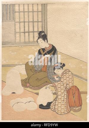 Soir de neige sur l'appareil de chauffage. Artiste : Suzuki Harunobu (japonais, 1725-1770). Culture : le Japon. Dimensions : 11 1/8 x 8 1/8 in. (28,3 x 20,6 cm) impression de taille moyenne (chu-ban). Date : fin du 18e siècle. La scène de l'intérieur de cette impression est renforcée par des doubles fenêtres, à la fois une série de barres et panneaux coulissants shoji. Les fenêtres, cependant, sont ouverts. Une femme, assise et tenant une pipe, semble s'attendre à ce qu'elle sera vue par un homme à travers les lacunes et sera en mesure d'organiser une cession. L'autre femme fait des ouates en étirant feuilles de soie Soie dentaire au cours de la chauffe en forme de dôme laqué connu Banque D'Images