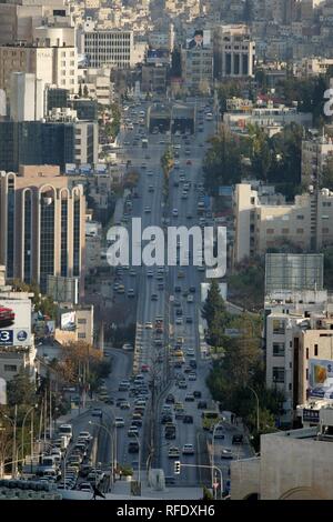 JOR, JORDANIE, Amman : Centre-ville, quartier des affaires, Zahran district. Al Hussein Bin Ali Street, Jebel Amman. | Banque D'Images