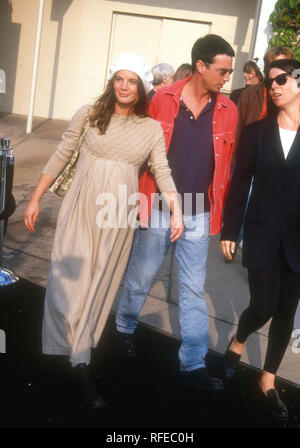 HOLLYWOOD, CA - 7 novembre : L'actrice Gabrielle Anwar assiste à 'Les Trois Mousquetaires' Hollywood Premiere le 7 novembre 1993 à Pacific's Dome Cinerama à Hollywood, Californie. Photo de Barry King/Alamy Stock Photo Banque D'Images