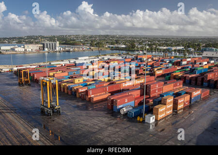 La BARBADE, Bridgetown, Port, port. Terminal à conteneurs. Banque D'Images