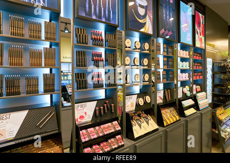 Séoul, Corée du Sud - circa 2017 Juin : à l'intérieur d'une boutique de cosmétiques à Séoul. Banque D'Images