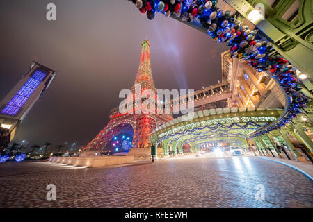 Macao, DEC 24 : vue de la nuit de la célèbre The Parisian Macao le 24 déc 2018 à Macao Banque D'Images