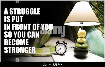Affiche de motivation - une lutte est mis en face de vous afin que vous pouvez devenir plus fort Banque D'Images