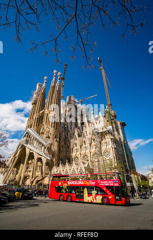 Travaux en cours à l'église Sagrada Familia, Antoni Gaudis travail le plus célèbre, encore en construction et devrait être achevé en 2026 Banque D'Images