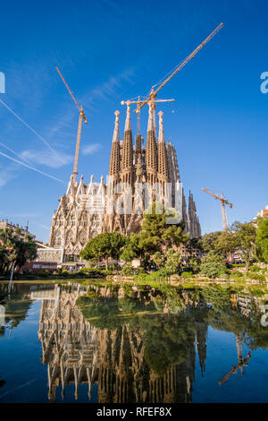 Travaux en cours à l'église Sagrada Familia, Antoni Gaudis travail le plus célèbre, encore en construction et devrait être achevé en 2026 Banque D'Images