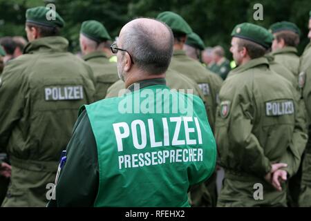 DEU, l'Allemagne, l'exercice de la police : Weeze des unités de police allemands et néerlandais. Banque D'Images