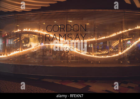 Las Vegas, Nevada - le 13 octobre 2017 : panneau extérieur vue sur le célèbre chef Gordon Ramsay Burger restaurant à Las Vegas. C'est l'un des plus popula Banque D'Images