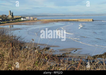 St Andrews, Fife en janvier soleil de Kinkell Braes Banque D'Images