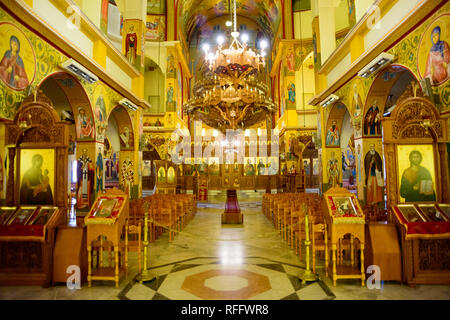 Vue de l'intérieur, la cathédrale orthodoxe de la résurrection, Korca, Albanie, Korça Banque D'Images