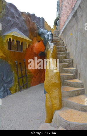 Dalat, Vietnam - 24 décembre 2017. Escaliers dans la Crazy House ou Hang Nga, une attraction touristique à Dalat. Maison de conte de fées Banque D'Images