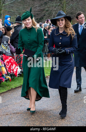 La Reine Elizabeth, accompagné par des membres de la famille royale, assiste à la cérémonie du Jour de Noël à l'Eglise Sainte-marie Madeleine à Sandringham comprend : Automne Phillips, Princesse Béatrice Où : Sandringham, Royaume-Uni Quand : 25 Déc 2018 Crédit : John Rainford/WENN Banque D'Images