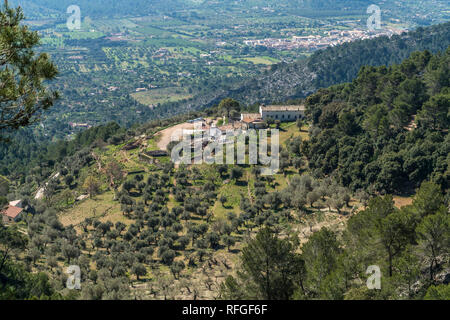 Blick auf die Finca Es Verger Alaro bei der im Gebirge Serra de Tramuntana, à Majorque, Baléares, Espagne | Finca Es Verger près de Alaro, Serra de tra Banque D'Images