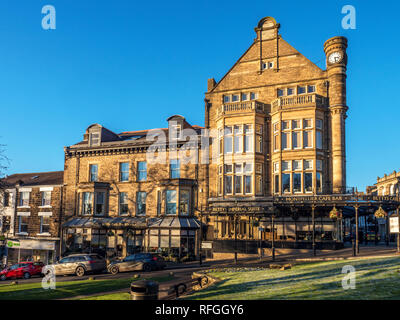 Coucher du soleil d'hiver à Bettys dans Harrogate North Yorkshire Angleterre Banque D'Images