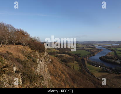 Sur la colline de Kinnoull folie et rivière Tay Perthshire en Écosse Janvier 2019 Banque D'Images