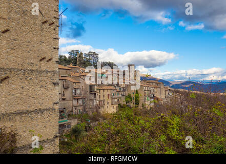 Orvinio (Italie) - un charmant petit village médiéval de seulement 387 habitants, inséré dans le club des plus beaux villages ; province de Rieti. Banque D'Images