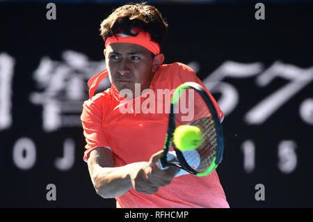 Melbourne, Australie. 26 janvier, 2019. Emilio Nava des États-Unis est en action au cours de ses garçons' des célibataires match final contre Lorenzo Musetti de l'Italie à l'Open d'Australie 2019 à Melbourne Park, Melbourne, Australie, le 26 janvier 2019. Source : Xinhua/Alamy Live News Banque D'Images