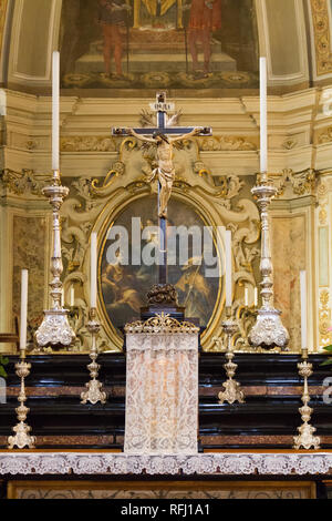 Pavie, Italie. Le 16 novembre 2017. Le tabernacle de l'Eucharistie dans 'Chiesa dei Santi Gervasio e Protasio Martiri' Banque D'Images