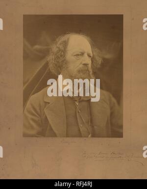 Alfred, lord Tennyson. Artiste : Julia Margaret Cameron (British (né en Inde), Calcutta 1815-1879 Kalutara, Ceylan). Date : ca. 1865. Musée : Metropolitan Museum of Art, New York, USA. Banque D'Images