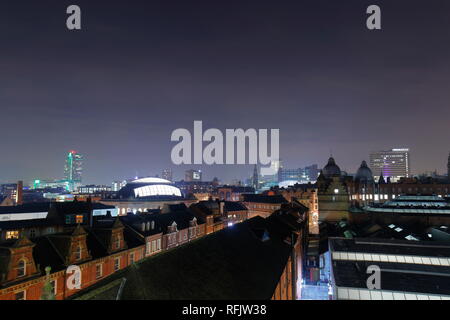 Leeds City skyline avec Bridgewater Place et le dôme victorien Corn Exchange Banque D'Images