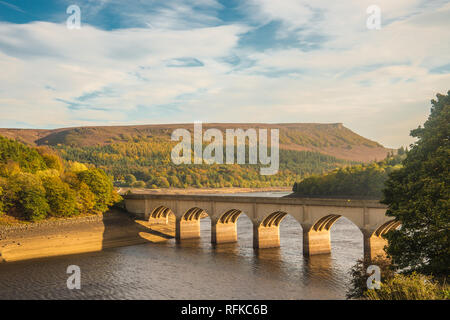 Ashopton bridge Ladybower Reservoir Derbyshire en Angleterre la sécheresse de l'eau faible barrage vide Angleterre Ray Boswell Banque D'Images