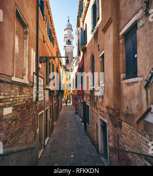 Rues étroites de Venise au-dessus des canaux, Venise, Italie Banque D'Images