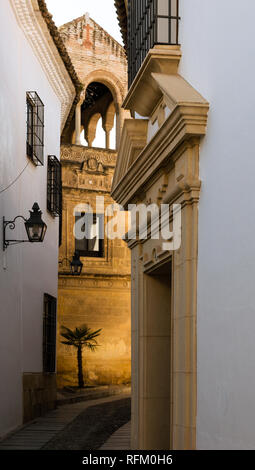 Rue typique du quartier juif de Cordoue, Andalousie, Espagne Banque D'Images