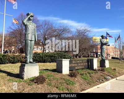 Baltimore City Fraternal Order of Police Memorial, Baltimore, MD (32473297854). Banque D'Images