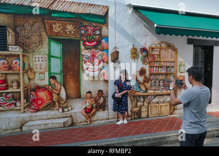 Une peinture murale de l'artiste Yip Yew Chong à Mohamed Ali Lane, Chinatown, Singapour Banque D'Images