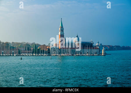 Vue panoramique sur le Grand Canal, le Canal Grande à l'église de San Giorgio Maggiore Banque D'Images