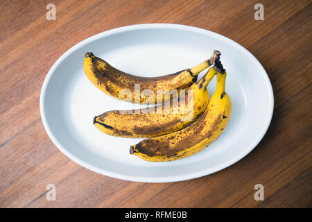 Vue de dessus de brown spotted les bananes. Banana avec points noirs Banque D'Images