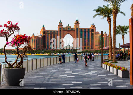 Dubaï, Émirats Arabes Unis - le 25 janvier 2019 : La Pointe waterfront restaurants et divertissements nouvellement ouvert à la destination Palm Jumeirah Banque D'Images