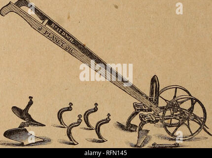 . Liste de prix et catalogue descriptif. Pépinière Kansas Lawrence catalogues ; catalogues ; Graines de légumes graines de fleurs Graines d'herbes ; Catalogues Catalogues ; catalogues ; les semis de fruits Graines d'arbres ; Catalogues Catalogues commerciaux Kansas Lawrence. Planète JR." no 1a roue Double Hoe, cultivateur et charrue. Le nombre de différents types de travaux effectués par cet outil est merveilleux, et tout se fait dans l'homme le plus parfait- ner. Les dents sont modifiés avec la plus grande facilité et rapidité, sans prendre les écrous de la normes. Les roues peuvent être fixée à quatre différentes distances ; le cadre en Banque D'Images