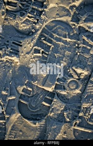 DEU, Allemagne, Amrum island Mer : Amrum. Empreinte écologique à la plage. trace de chaussures. Banque D'Images