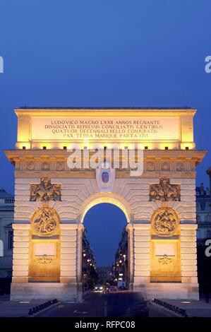 Arc de Triomphe Porte du Peyrou, Montpellier, Languedoc-Roussillon, France Banque D'Images