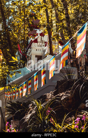 Wat Chaloemphrakiat en Thaïlande. Beau temple sans touristes. Trésor caché en Thaïlande Banque D'Images