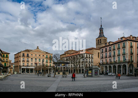Segovia, Espagne : Mars 2015 : vue sur la place principale de la ville historique de Ségovie Banque D'Images