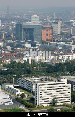 DEU, Allemagne, Düsseldorf : centre-ville de Düsseldorf, à l'avant-plan, les bâtiments de la police fédérale, LKA. Banque D'Images