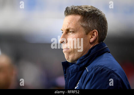 Millwall manager Neil Harris au cours de la FA Cup quatrième ronde match à la Den, Londres. Banque D'Images