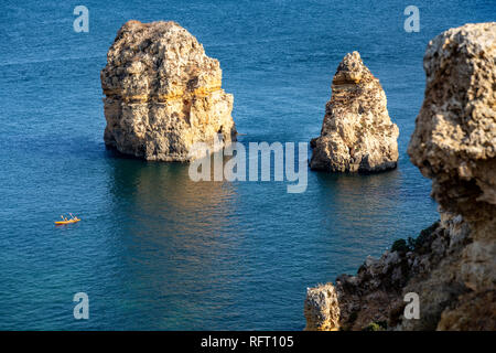 Praia da Marinha, Algarve, Portugal. Seascape Banque D'Images