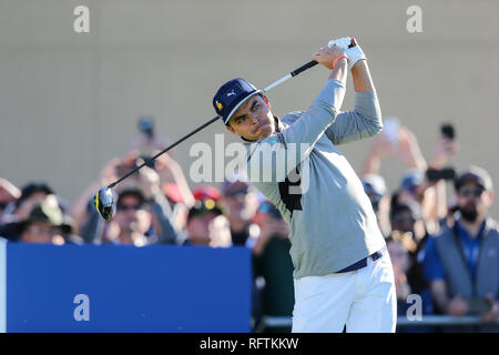 San Diego, CA. 25 Jan, 2019. Rickie Fowler au cours de deuxième tour des agriculteurs ouvrent à parcours de golf de Torrey Pines à San Diego, CA, le 25 janvier 2019. Jevone Moore : csm Crédit/Alamy Live News Banque D'Images