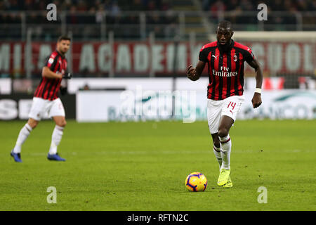 Milano, Italie. 26 janvier, 2019. Tiemoue Bakayoko de l'AC Milan en action au cours de la série d'un match de football entre l'AC Milan et SSC Napoli. Crédit : Marco Canoniero/Alamy Live News Banque D'Images