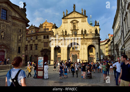 L'Église historique de St Salvator, église catholique, construite en 1578-1601 par la vieille ville de Prague pont Charles Banque D'Images