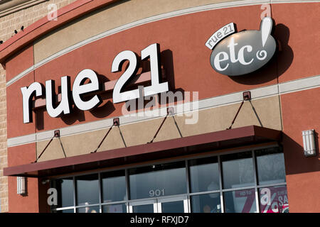 Un logo affiche à l'extérieur d'un rue21 store de Chambersburg, Pennsylvanie le 25 janvier 2019. Banque D'Images