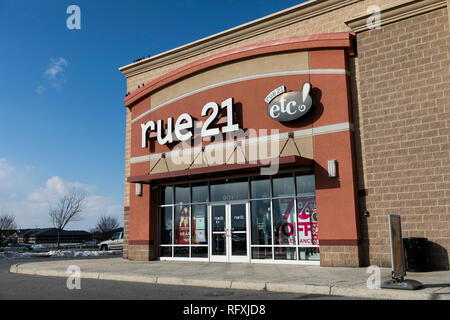 Un logo affiche à l'extérieur d'un rue21 store de Chambersburg, Pennsylvanie le 25 janvier 2019. Banque D'Images