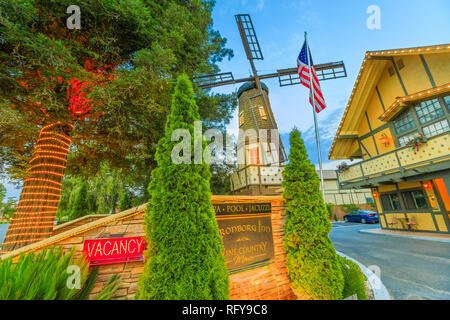 Solvang, Californie, États-Unis - 10 août 2018 : Ancien Moulin à Kronborg Inn Hôtel à Solvang wine country de Santa Ynez Valley, célèbre billet Banque D'Images