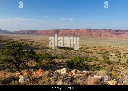Le Monument National de Vermilion Cliffs vu de près de Horse Rock Canyon, Arizona, United States. Banque D'Images
