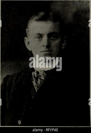 . Industries canadiennes forestières 1911. L'exploitation forestière ; les forêts et la foresterie ; Produits forestiers ; l'industrie de pâte de bois ; industries du bois. 62 LE CANADA ET L'Ontario du bûcheron, travailleur du bois de pruche a proposé l'Association de fabricants Réunion enthousiaste décide d'organiser la réunion au début d'octobre-uniforme de classement et l'inspection d'être présenté une excellente réunion de représentants des fabricants de pruche de l'Ontario a eu lieu le 16 août, à l'hôtel Queen's, Toronto, à laquelle il y avait un grand nombre de participants - des représentants. M. J. A. Detweiler du Quincy, Ad- ams Lumber Company, Longford, Ont., Banque D'Images