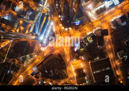 Koweït City Tour rougeoyante Skyline at night, prises au Koweït en décembre 2018 prises en hdr Banque D'Images